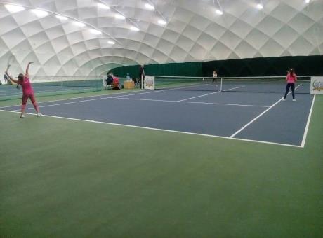 Крытые теннисные корты