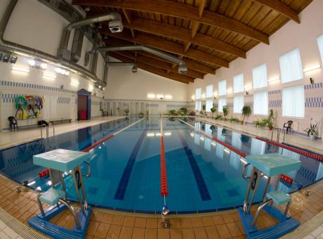 Плавательный бассейн