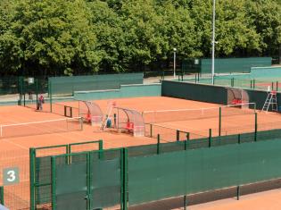 Открытые теннисные корты